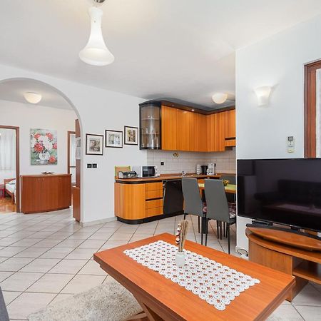 Sea View Apartment - Roberto Poreč Buitenkant foto