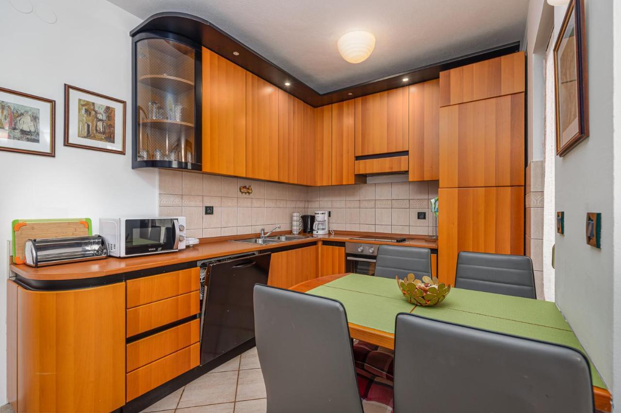Sea View Apartment - Roberto Poreč Buitenkant foto