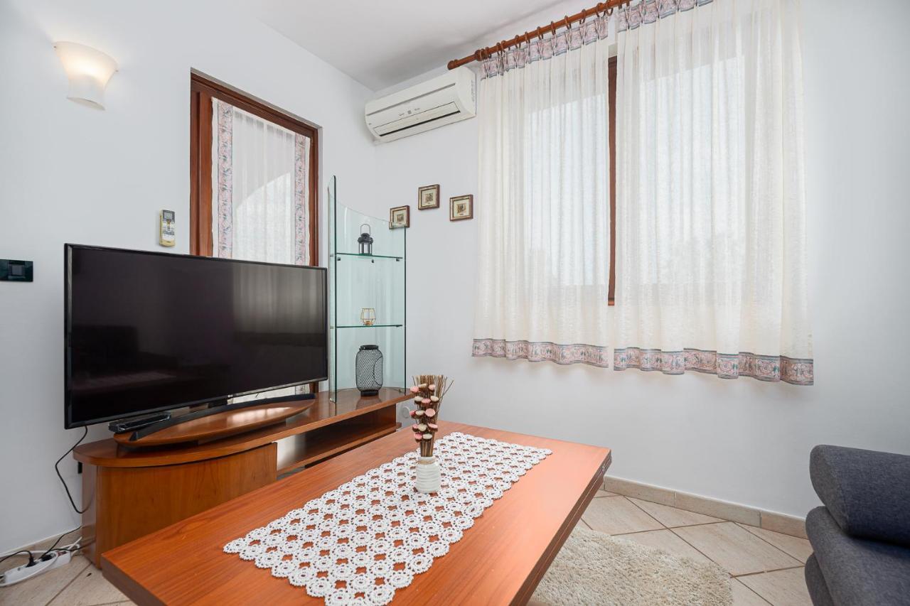 Sea View Apartment - Roberto Poreč Buitenkant foto